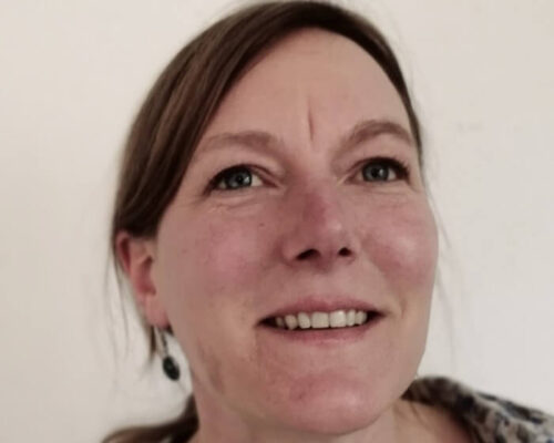 Jutta Schmidl als Psychologin im Familienzentrum