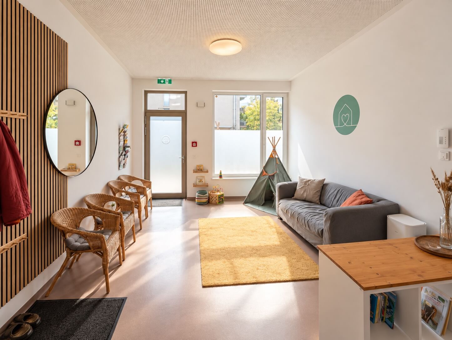 Eingangs- und Wartebereich im Familienzentrum Innsbruck
